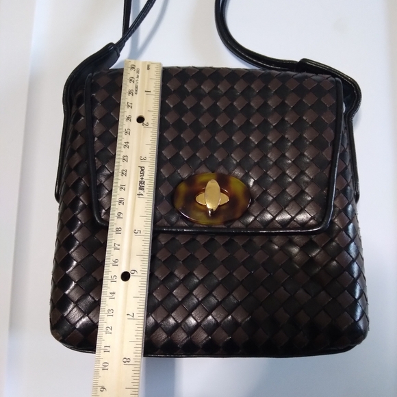 Vintage Ashneil crossbody. - Picture 2 of 8